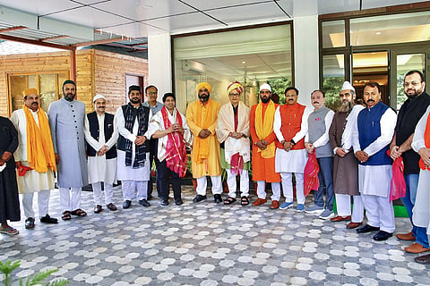Kiren Rijiju meets delegation of Sufi & Muslim scholars
